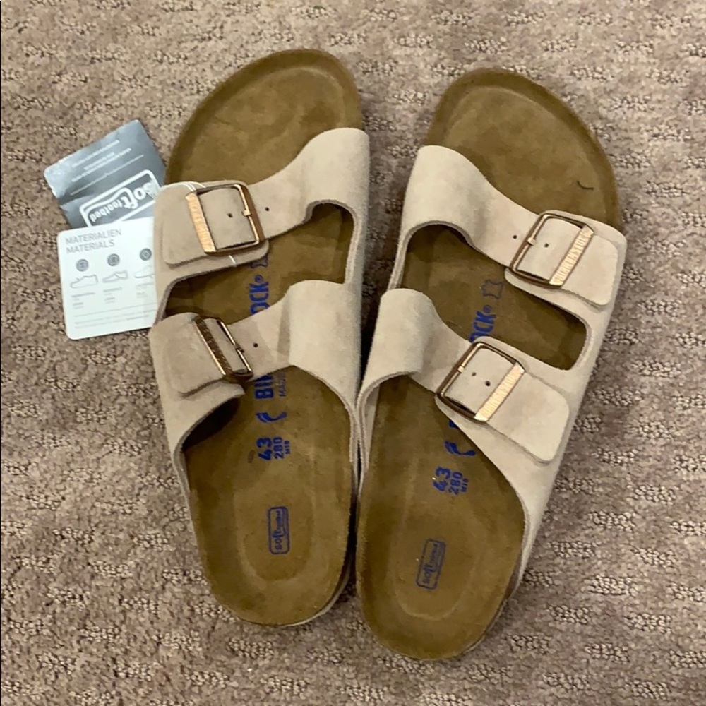 Tan Arizona Birkenstock’s (Size 43)